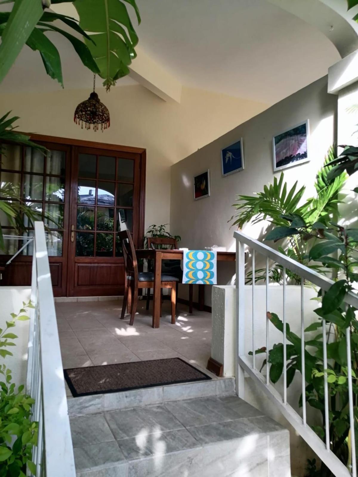 Koeuris Apartment La Gaulette Ruang foto